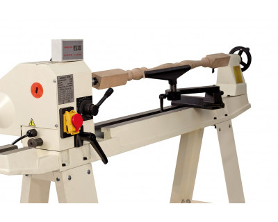 Torno MC900